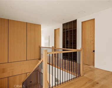 11937 Addison - Photo Thumbnail 14