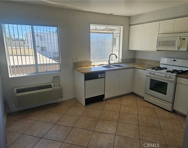 14159 Gilmore - Photo Thumbnail 6