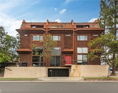 984 Granville - Photo Thumbnail 31