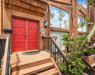 984 Granville - Photo Thumbnail 39