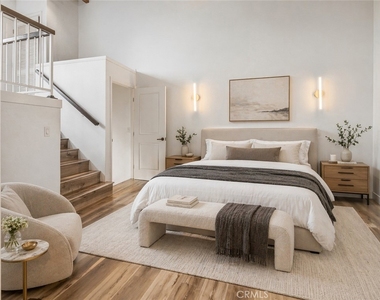984 Granville - Photo Thumbnail 9