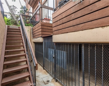 984 Granville - Photo Thumbnail 35