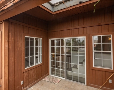 984 Granville - Photo Thumbnail 34