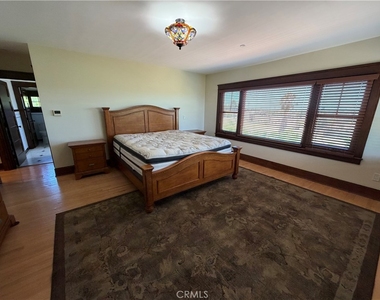 1790 E Burnett - Photo Thumbnail 13