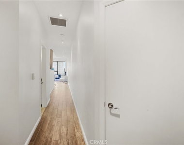 1100 Wilshire Boulevard - Photo Thumbnail 17