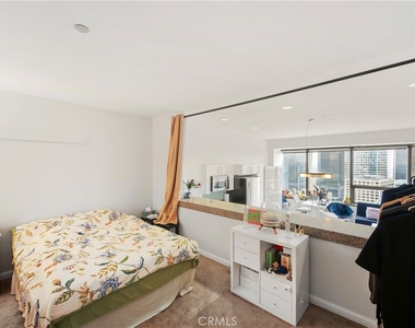 1100 Wilshire Boulevard - Photo Thumbnail 14