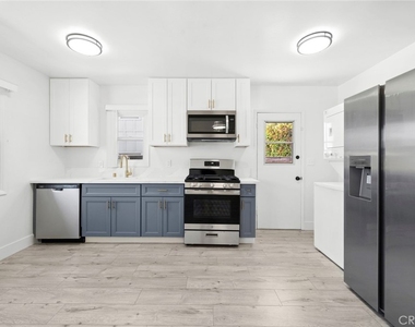 1614 Orange Ave - Photo Thumbnail 3