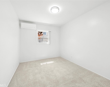 1614 Orange Ave - Photo Thumbnail 6