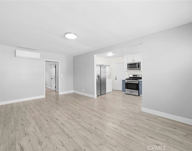1612 Orange Ave - Photo Thumbnail 2