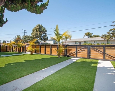 907 California Street - Photo Thumbnail 6