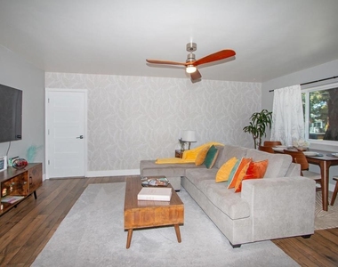 907 California Street - Photo Thumbnail 14