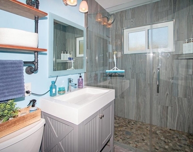 907 California Street - Photo Thumbnail 23