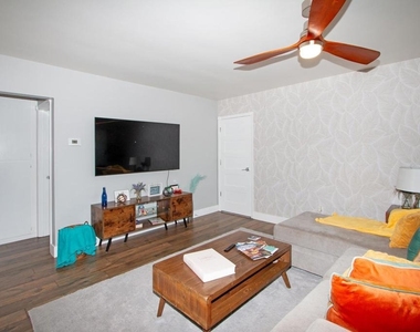 907 California Street - Photo Thumbnail 15