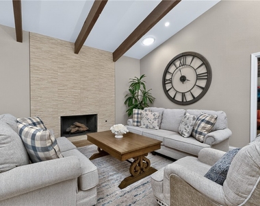 75407 Montecito Dr - Photo Thumbnail 6