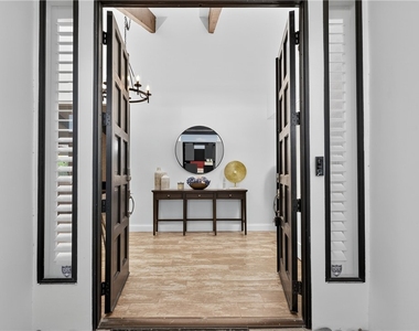 75407 Montecito Dr - Photo Thumbnail 2