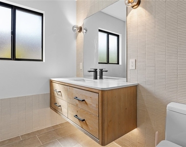 514 W Washington Blvd - Photo Thumbnail 25