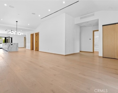 514 W Washington Blvd - Photo Thumbnail 4