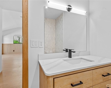 514 W Washington Blvd - Photo Thumbnail 15