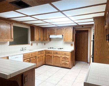 739 Chardonnay Place - Photo Thumbnail 5