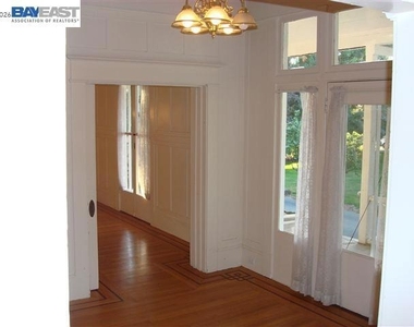 627 Rose Avenue - Photo Thumbnail 5
