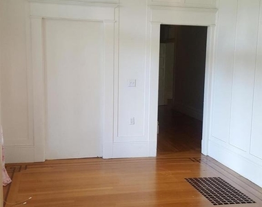 627 Rose Avenue - Photo Thumbnail 7