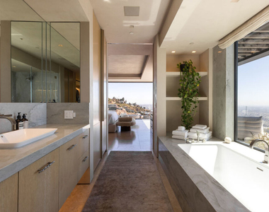 1616 Blue Jay Way - Photo Thumbnail 22
