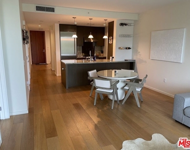 1705 Ocean - Photo Thumbnail 8