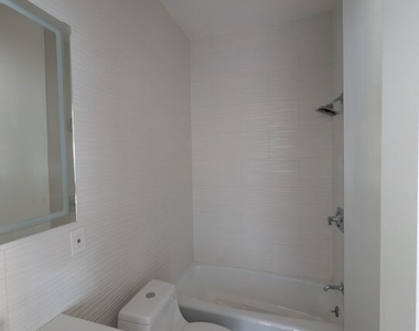 2626 Cloverfield Boulevard - Photo Thumbnail 3