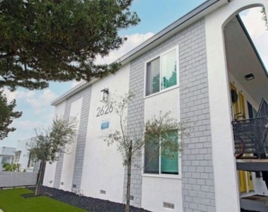 2626 Cloverfield Boulevard - Photo Thumbnail 9