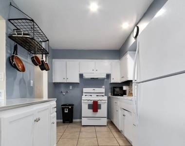 38457 Sumac Avenue - Photo Thumbnail 3