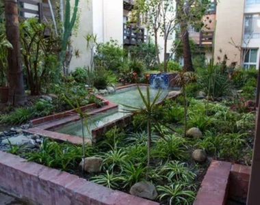 320 S Ardmore Ave - Photo Thumbnail 11