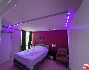320 S Ardmore Ave - Photo Thumbnail 19
