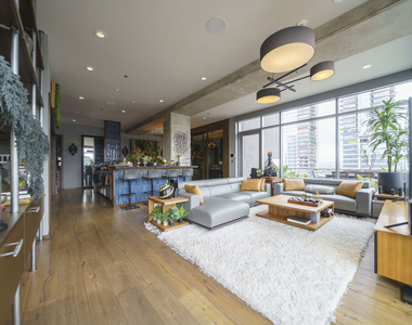 1100 S Hope Street - Photo Thumbnail 7