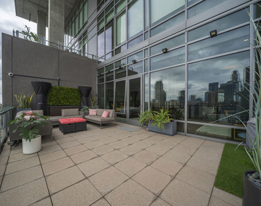 1100 S Hope Street - Photo Thumbnail 1