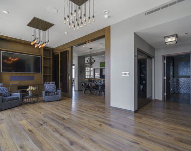 1100 S Hope Street - Photo Thumbnail 17