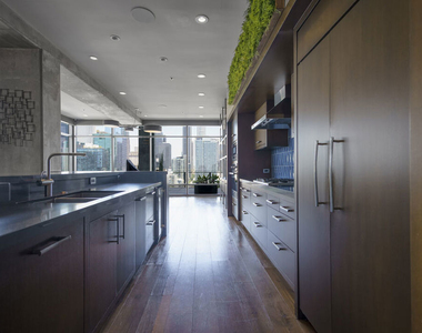 1100 S Hope Street - Photo Thumbnail 11