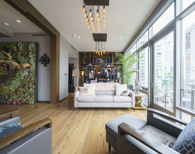 1100 S Hope Street - Photo Thumbnail 16