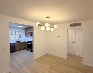 18350 Hatteras Street - Photo Thumbnail 6