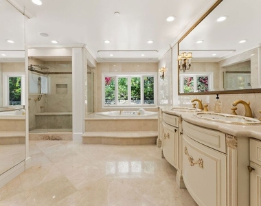 1725 Loma Vista Drive - Photo Thumbnail 17