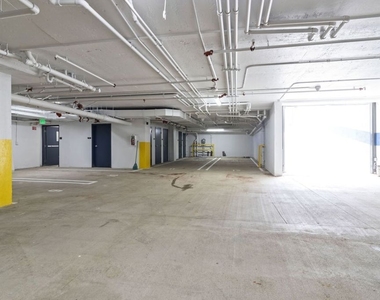 132 Rosemont Avenue - Photo Thumbnail 5