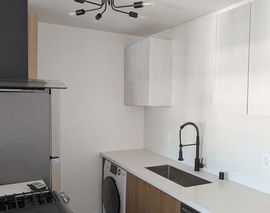 2626 Cloverfield Boulevard - Photo Thumbnail 1