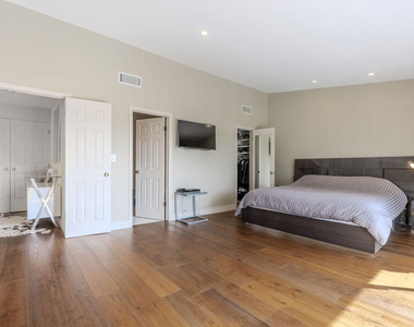 2637 Angelo Drive - Photo Thumbnail 32