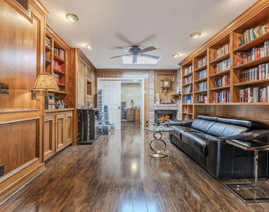 2637 Angelo Drive - Photo Thumbnail 13
