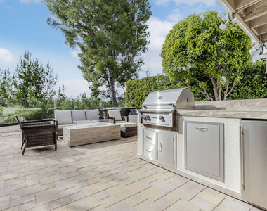 2637 Angelo Drive - Photo Thumbnail 18