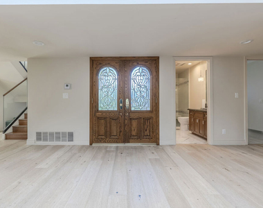 2637 Angelo Drive - Photo Thumbnail 4
