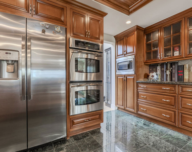 2637 Angelo Drive - Photo Thumbnail 20