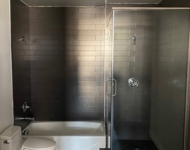 652 Mateo Street - Photo Thumbnail 5