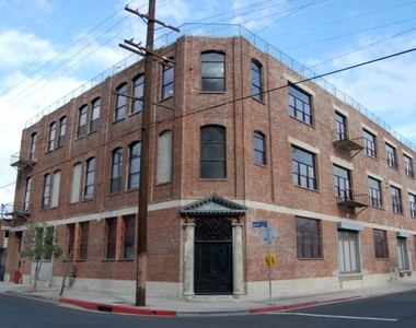 652 Mateo Street - Photo Thumbnail 8