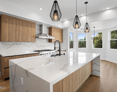 295 Toyon Court - Photo Thumbnail 14