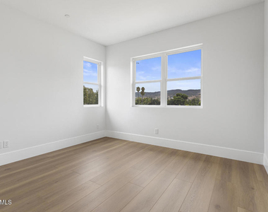 295 Toyon Court - Photo Thumbnail 27